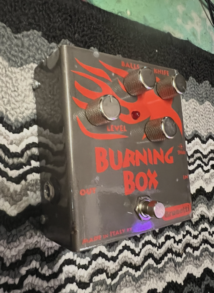 Brunetti Burning Box Pedal de distorsión