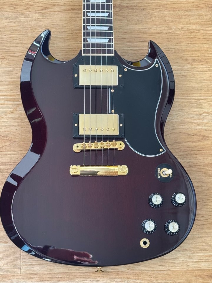 Gibson SG 61 Aged Cherry - Hardware Dorado