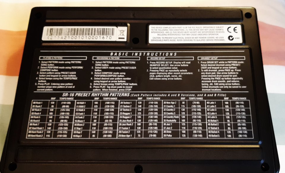Alesis SR-16 - Caja de ritmos