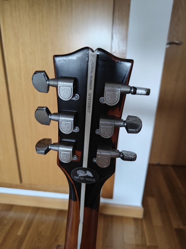 Replica OLD BLACK NEIL YOUNG