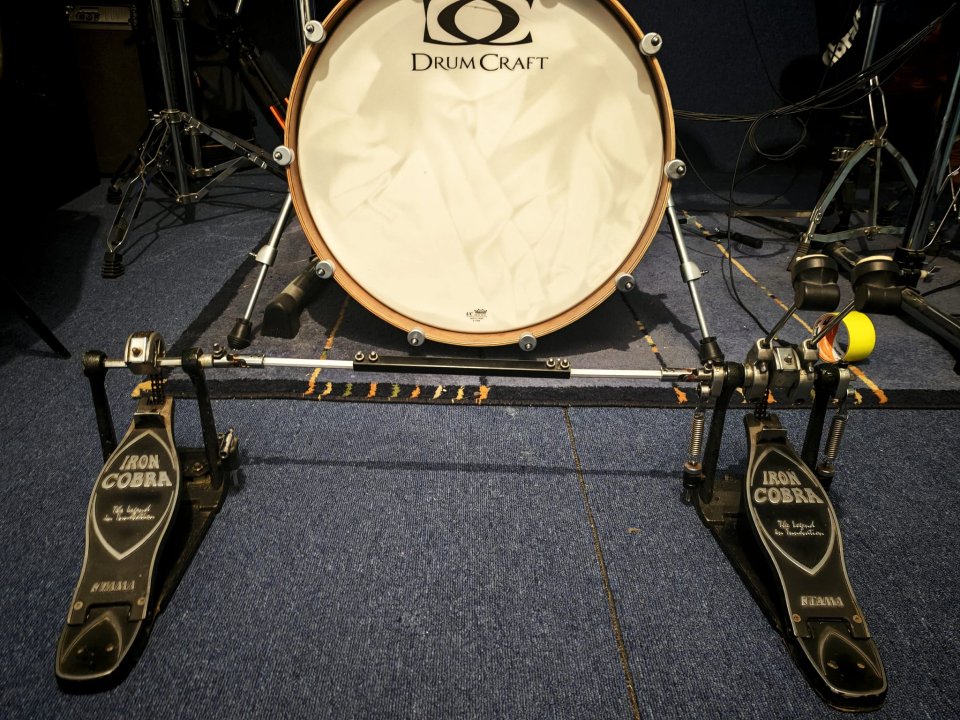 1️⃣ Doble pedal Tama Iron Cobra 900 Power Glide HP900PWN € 260