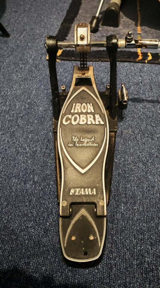 1️⃣ Doble pedal Tama Iron Cobra 900 Power Glide HP900PWN € 260