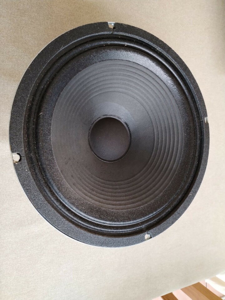 (Reservado)Altavoz celestion g12b-150,150watts, 8 ohms de segunda mano · Foto 2 de 2 · Barcelona · 80 €
