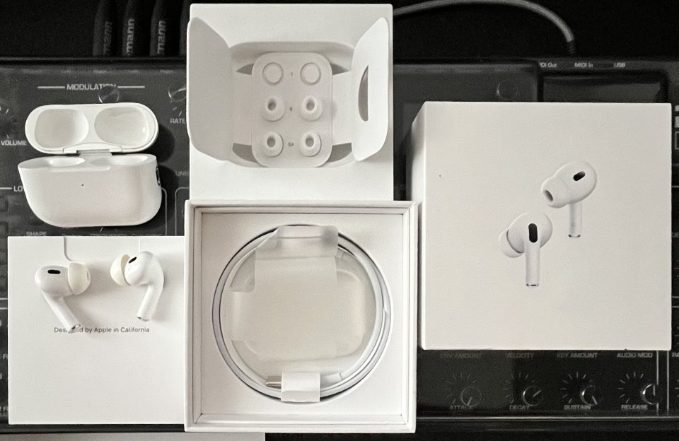 Airpods Pro 2 de segunda mano · Foto 5 de 5 · Madrid · 125 €