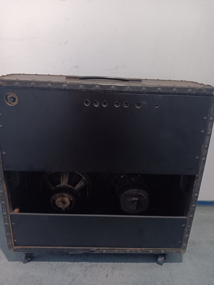 Roland jazz chorus 160/cambio/vendo