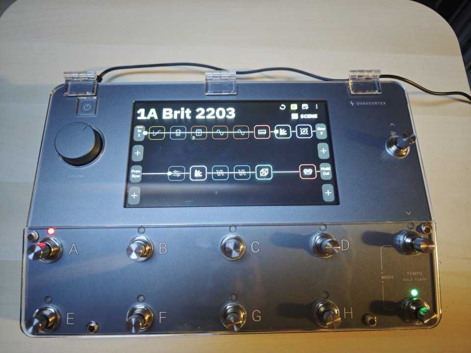 Quad Cortex + Protector acrílico (Opción Seymour Duncan PowerStage 170) de segunda mano · Foto 1 de 8 · Lleida · 1325 €