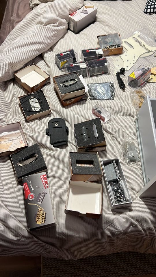 Listado Pastillas/ Accesiorios de guitarras