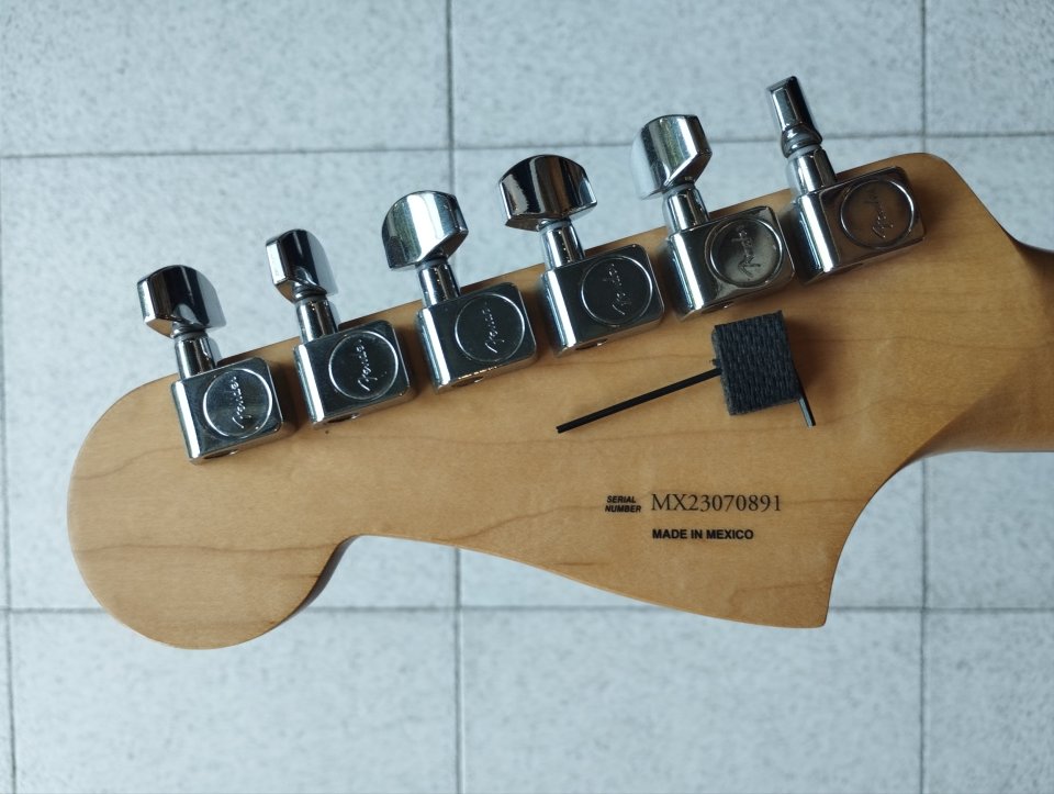 Fender Jazzmaster Player (México) de segunda mano · Foto 6 de 6 · Madrid · 595 €