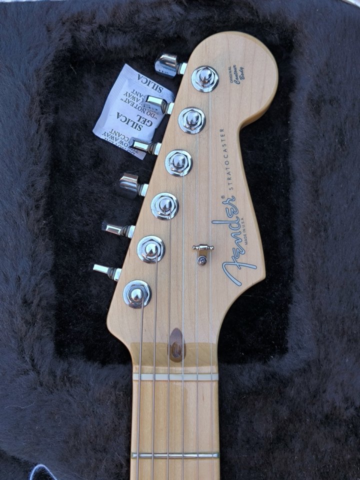 Fender Stratocaster American Standard de segunda mano · Foto 4 de 6 · Madrid · 1100 €