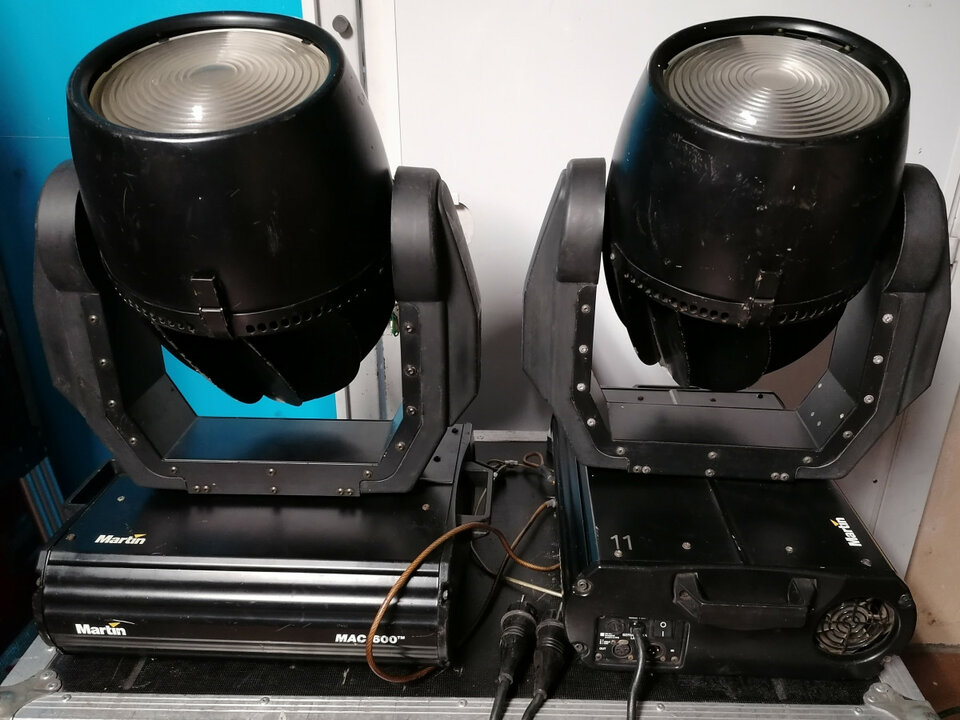 Pareja de robot wash Martin MAC 600 + flightcase y accesorios