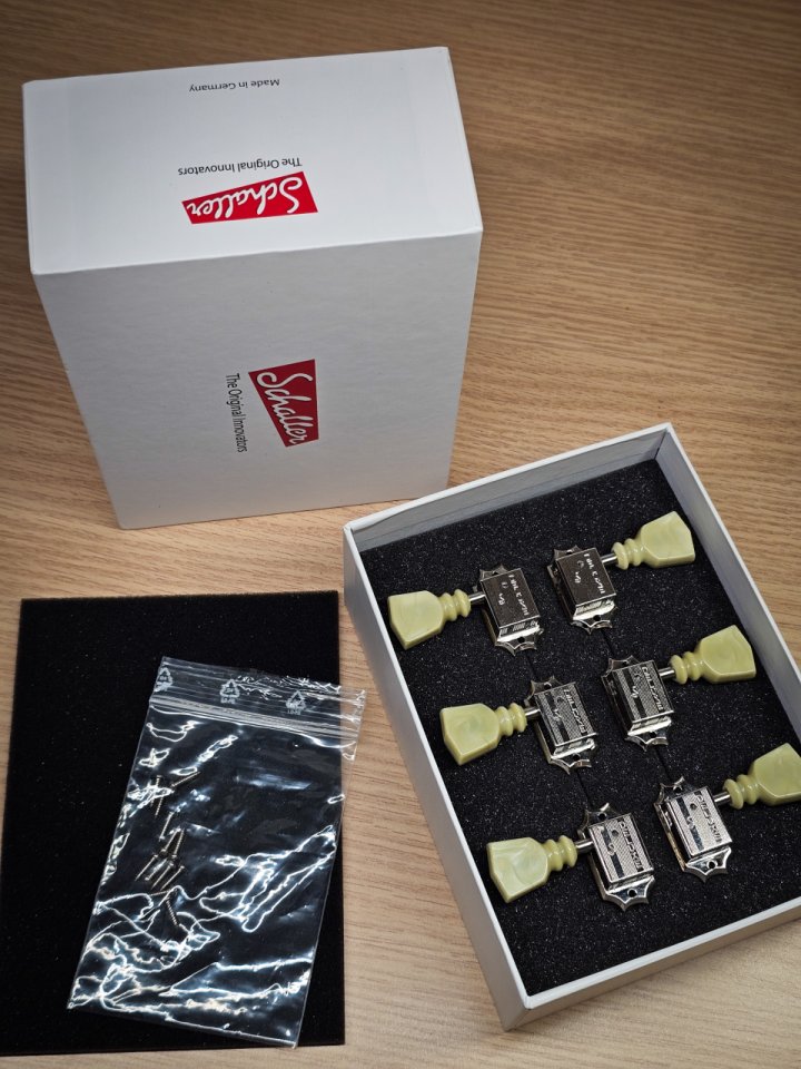 Clavijas para Les Paul Schaller G-Series Deluxe 3/3 DR- Double Ring, Nickel (NUEVAS SIN USAR) de segunda mano · Foto 1 de 7 · Zaragoza · 45 €