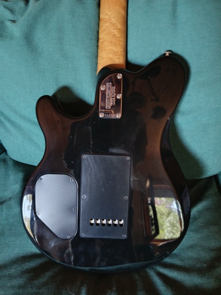 Music man axis super sport de segunda mano · Foto 8 de 9 · Madrid · 1700 €