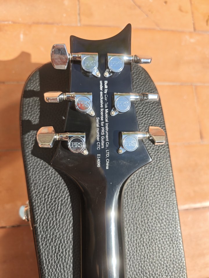 PRS SE Hollowbody Charcoal Burst + Estuche de segunda mano · Foto 8 de 9 · Alicante · 740 €