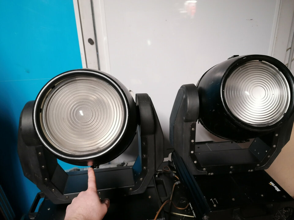 Pareja de robot wash Martin MAC 600 + flightcase y accesorios