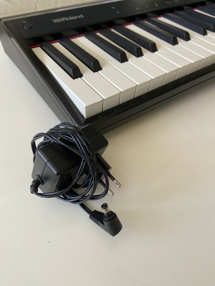 Roland GO PIANO 61 keys de segunda mano · Foto 2 de 2 · Madrid · 149 €
