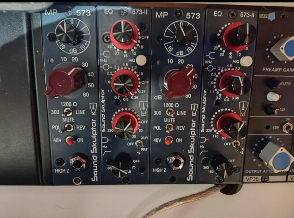 Vendo 2 canales Sound Skulptor. Preamp MP573 y EQ EQ573-II