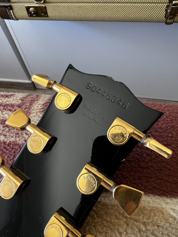 Vendo Gibson B.B King Lucille del 95 de segunda mano · Foto 6 de 8 · Jaén · 4400 €