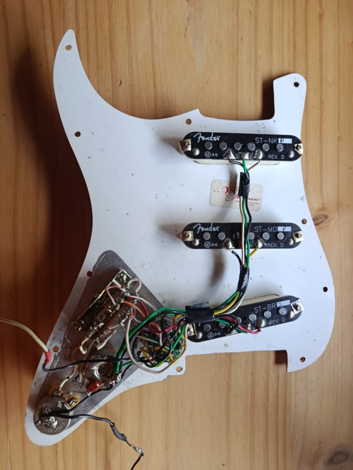 Golpeador completo de Fender stratocaster deluxe de segunda mano · Foto 2 de 4 · Madrid · 280 €