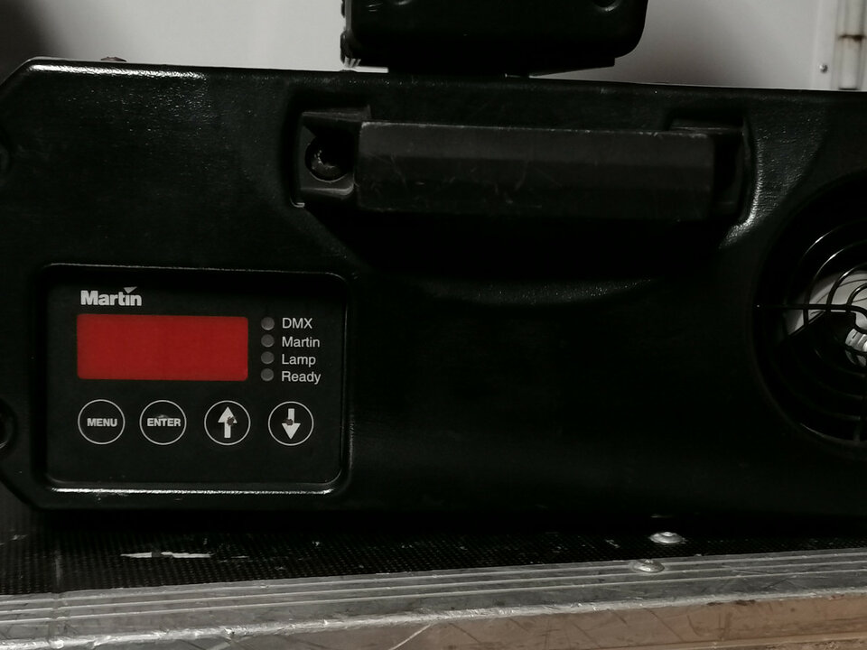 Pareja de robot wash Martin MAC 600 + flightcase y accesorios