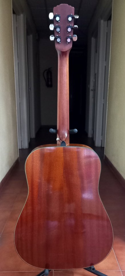 Guitarra Levin W32 del 1974