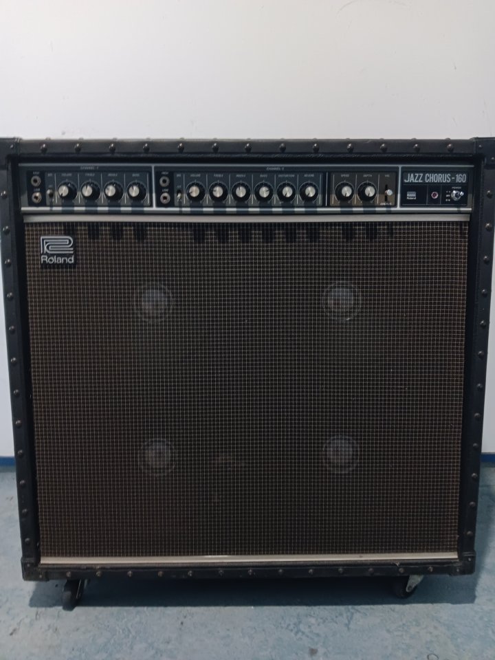 Roland jazz chorus 160