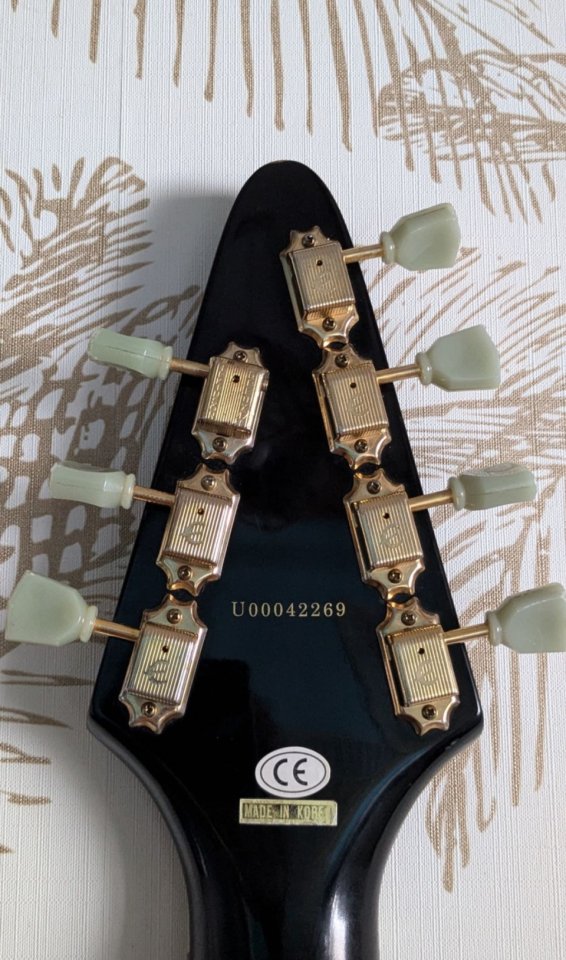 Epiphone Flying V 58 Korina 7 cuerdas