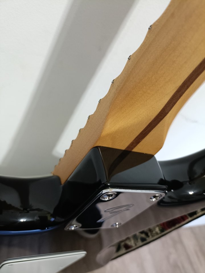 Fender Stratocaster Player II scalloped de segunda mano · Foto 4 de 8 · Madrid