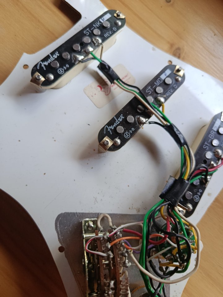 Golpeador completo de Fender stratocaster deluxe de segunda mano · Foto 3 de 4 · Madrid · 280 €
