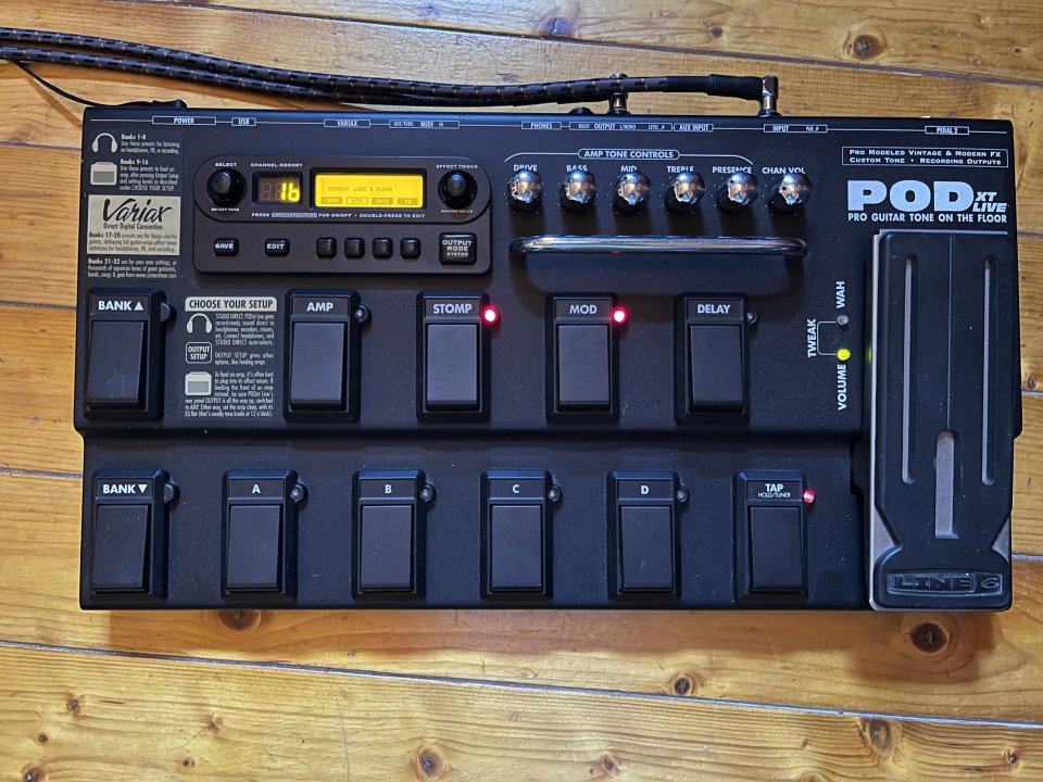 POD XT LIVE de segunda mano · Foto 1 de 10 · Castellón · 100 €