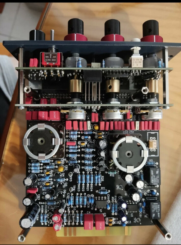 Vendo 2 canales Sound Skulptor. Preamp MP573 y EQ EQ573-II