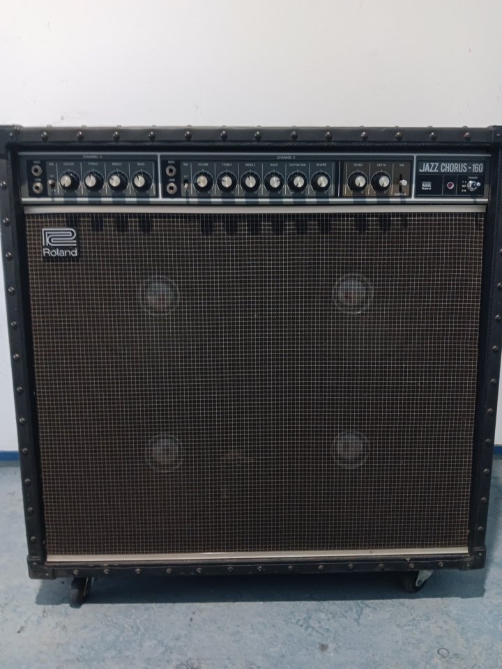 Roland jazz chorus 160