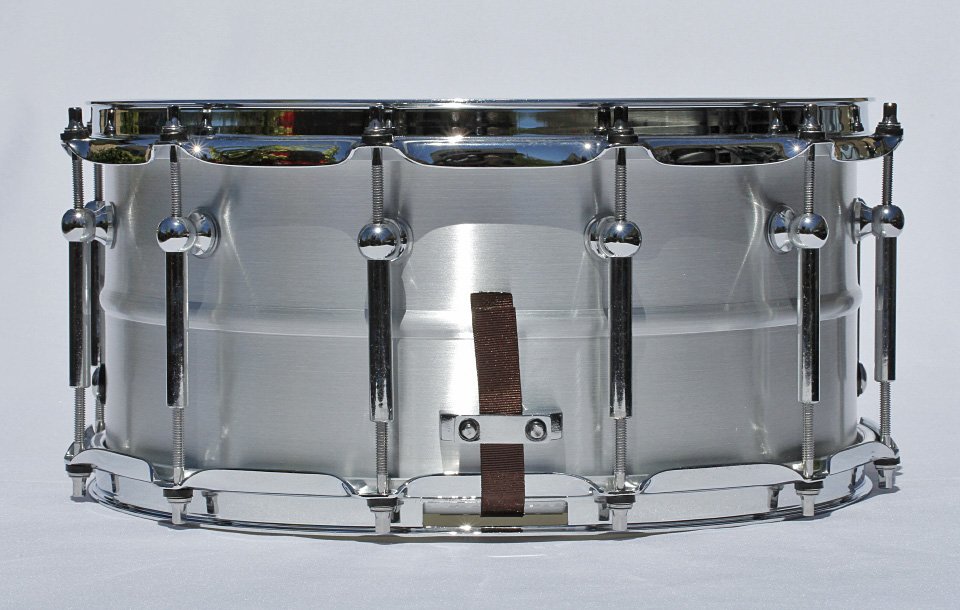 Caja de 14"x6,5" con casco de aluminio y 12 divisiones de segunda mano · Foto 5 de 10 · Segovia · 300 €