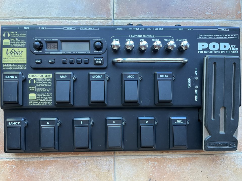 POD XT LIVE de segunda mano · Foto 2 de 10 · Castellón · 100 €