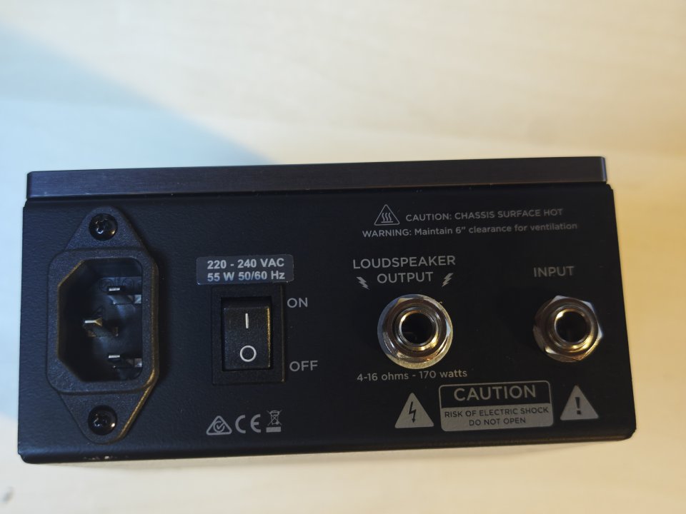 Quad Cortex + Protector acrílico (Opción Seymour Duncan PowerStage 170) de segunda mano · Foto 8 de 8 · Lleida · 1325 €