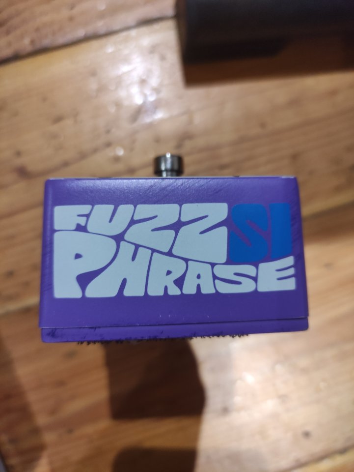 Jam pedals fuzz phrase si