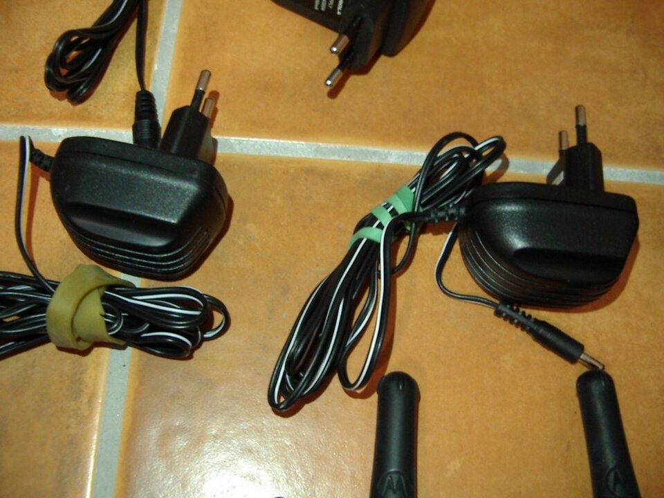 2 Walkie-Talkies Motorola T5422