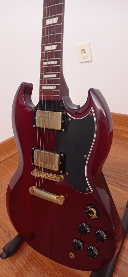 Guitarra eléctrica SG Vintage VS6 de segunda mano · Foto 1 de 2 · Cuenca · 250 €