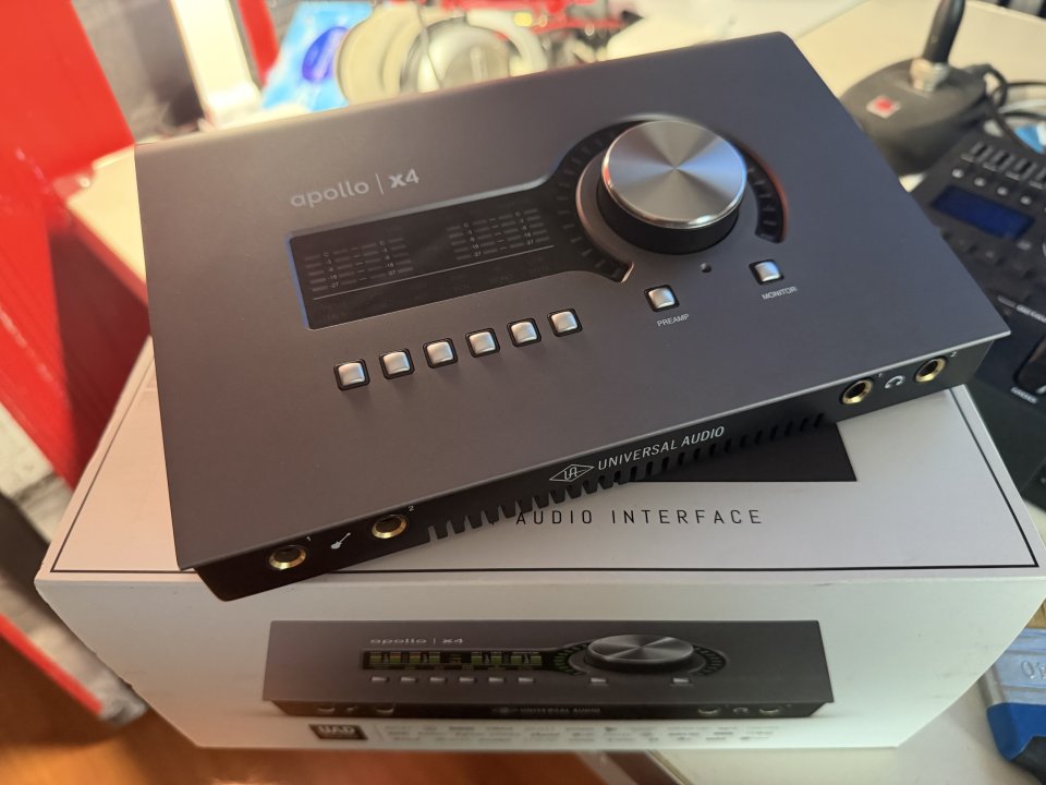 Universal Audio Apollo X4 de segunda mano · Foto 4 de 4 · Madrid · 975 €