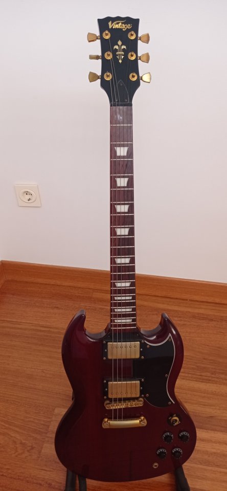 Guitarra eléctrica SG Vintage VS6 de segunda mano · Foto 2 de 2 · Cuenca · 250 €