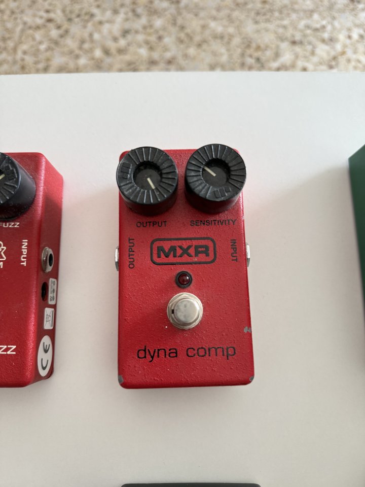 Pedales clásicos y coleccionables. Los precios son orientativos