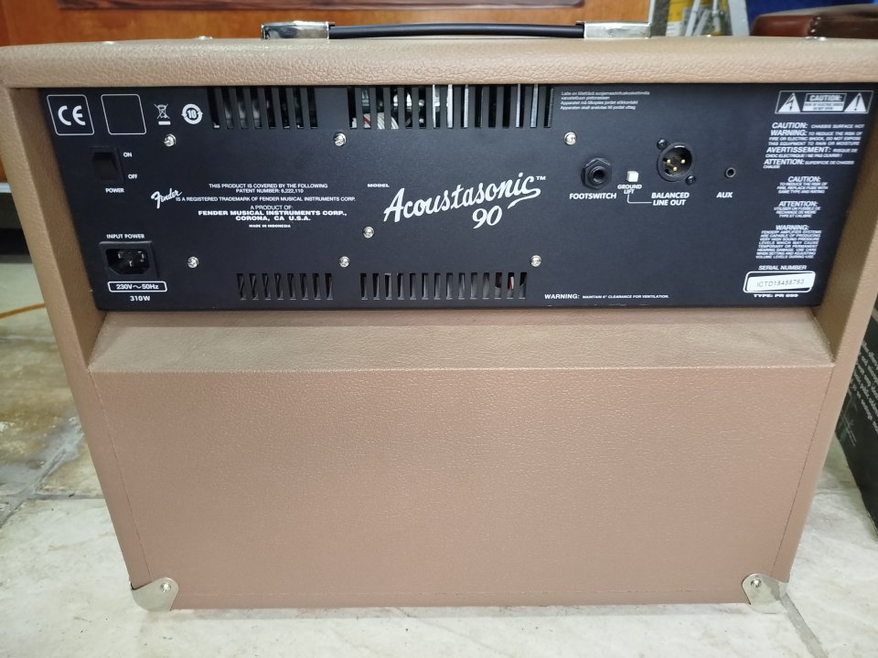 Fender acoustasonic 90 w