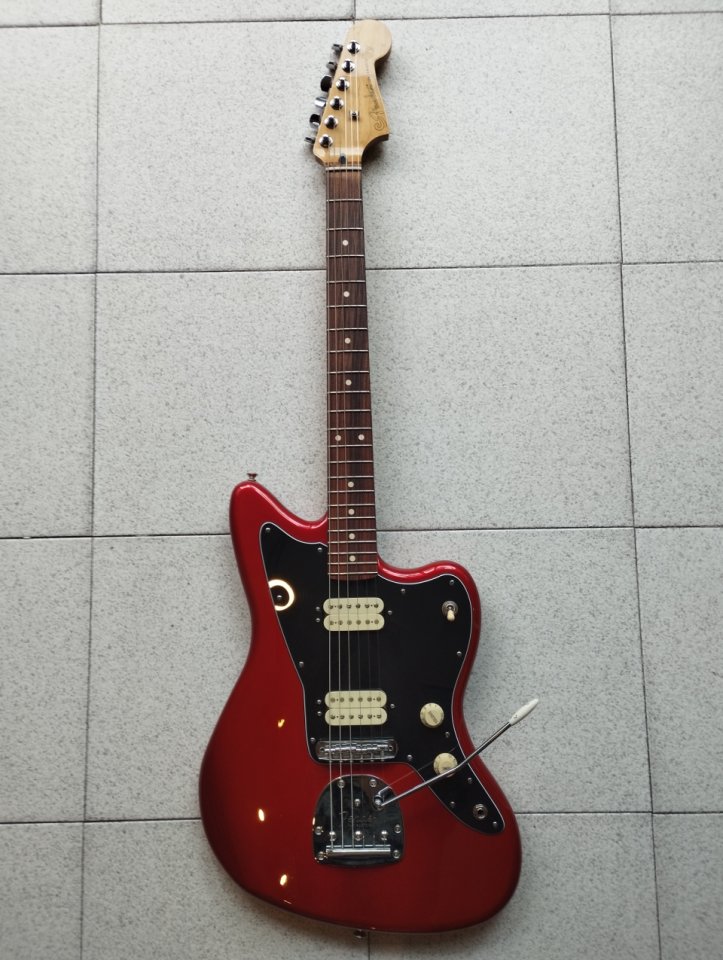 Fender Jazzmaster Player (México) de segunda mano · Foto 1 de 6 · Madrid · 595 €