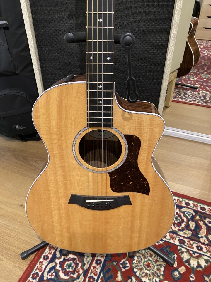 Guitarra Taylor 214ce DLX nueva