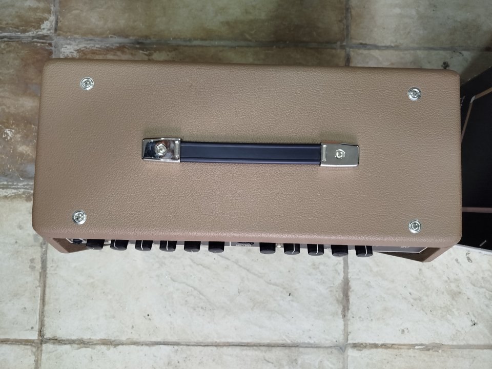 Fender acoustasonic 90 w