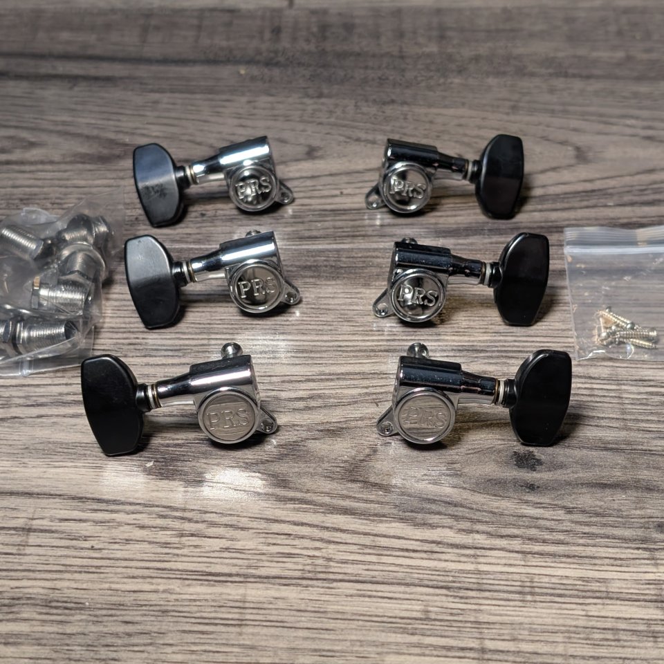 PRS SE 2026 Tuners w/Wing Buttons de segunda mano · SC Tenerife · 35 €