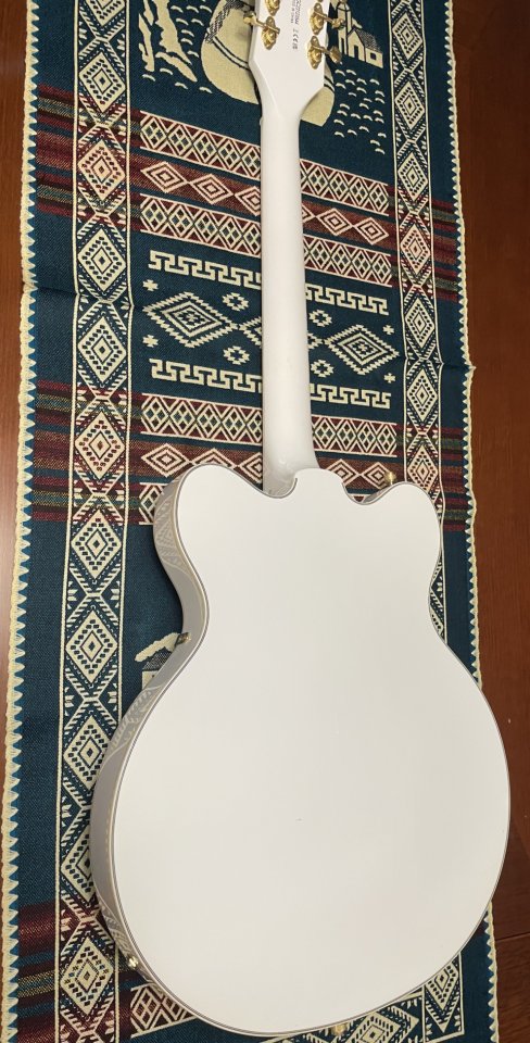 Gretsch G5422TG Electromatic Snow White y Funda semirrígida BOSS CB-AG10 de segunda mano · Foto 6 de 10 · Valencia · 730 €