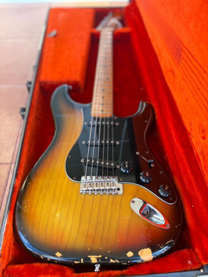 Fender Stratocaster 1979 de segunda mano · Foto 1 de 10 · Madrid · 2200 €