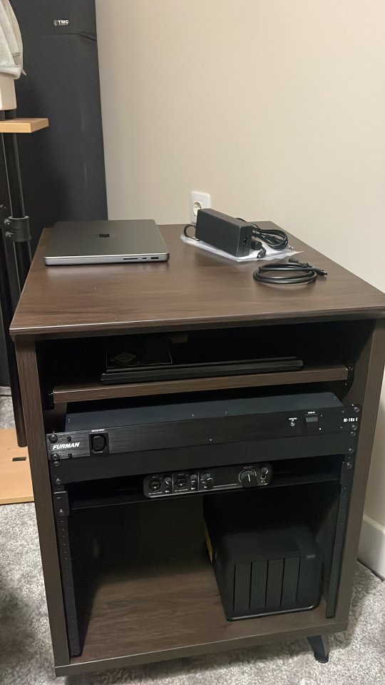 Gator Frameworks 10U Rack BRN