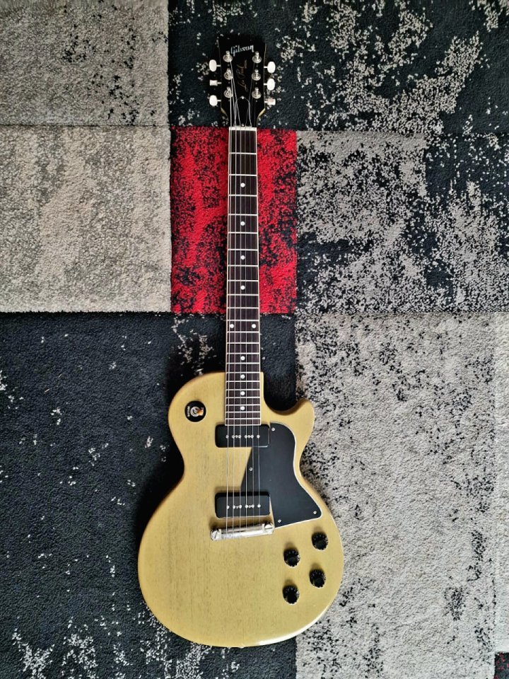 Gibson Les Paul Special TV Yellow (3,1 kg) de segunda mano · Foto 2 de 4 · Madrid · 1200 €