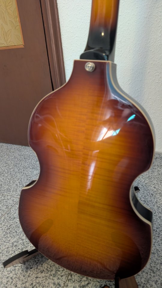 Epiphone viola bass de segunda mano · Foto 2 de 9 · Valencia · 260 €